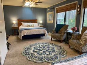 Relax & Unwind in a Nature Lover's Retreat! - Image 4