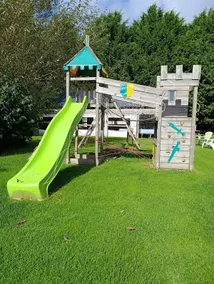 A peaceful haven, mini farm & children's games - Image 4
