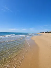 Relaxing Seafront Apartment Gavà 20 Min from BCN - Image 4