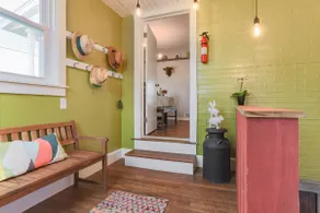 Relaxing Authentic Sunny Hill Farmhouse - Image 2