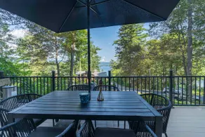 Lake Life Lounge: Lake views•beach access•sleeps 8 - Image 3