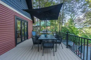 Lake Life Lounge: Lake views•beach access•sleeps 8 - Image 5