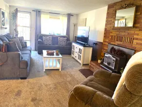 3 Queen Beds 2 Bath near Downtown Klamath Falls - Image 3