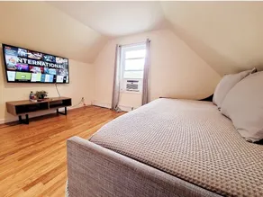 5•Star Fave CapeCodStyle Gem with Bedroom on Main - Image 5