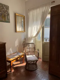 Artistic setting historical centre - Image 3