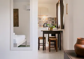 Stylish apartment • Equipped kitchen - Image 3
