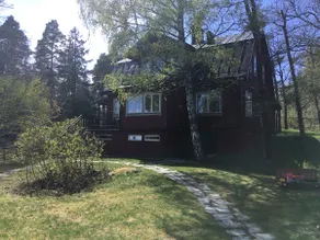 Woodland house close to the sea - Image 2