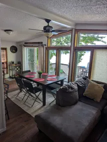 Lake house in Lawton - Image 3