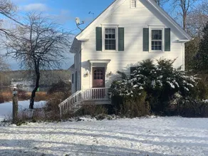 Beautiful Summer River Retreat - Image 5