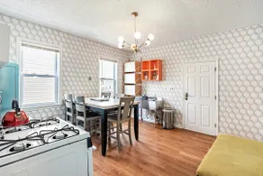 Federal Hill 8BR Group Getaway with Parking for 8 - Image 4