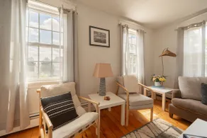 The Family House - 3 Bedroom Condo with Parking - Image 2