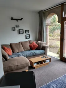 Quirky, romantic cottage with garden in Wye Valley - Image 5