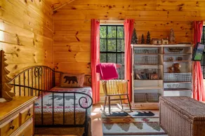 Romantic Smoky Mtn Cabin · Hot Tub · Honeymoon - Image 4