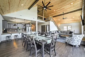 NY! Lavish Home w / Decks-skridt til Table Rock Lake - Image 4