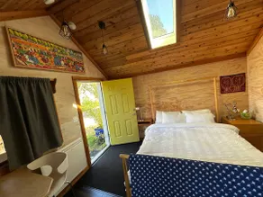 Tidy House in the Heart of Vashon - Image 2