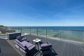 Laguna Boulevard Apartments with Sea View - Image 4