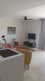 Stylish Beach Front Flat, Big Balcony & Parking - Image 4