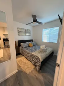 Nonsmoking Cozy Guest House Private near Airport - Image 3