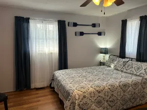 Cute Lake Cottage - Image 4