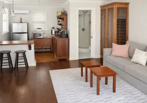 Cute Cottage in Clearwater - Image 3