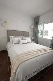 Apartment with private pool, 2 minutes away, Balcón Europa - Image 4