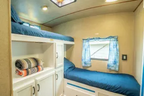Poop Deck - 3 minutes from the beach and right on - Image 4