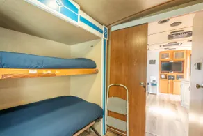Poop Deck - 3 minutes from the beach and right on - Image 3