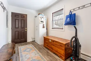 Rustic Chic Mtn Retreat, Mins to Pico & Killington - Image 3