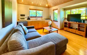 Paia Surf Suite. Quiet beach access & walk to town - Image 2