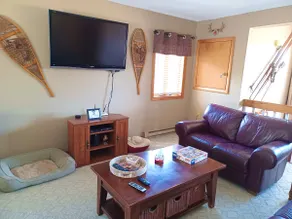 Centrally located, Spacious: Ski, Hike, Swim, Bike - Image 4