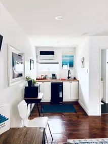 Apollo13 Studio Luxury Gem in Colorful Montrose! - Image 5