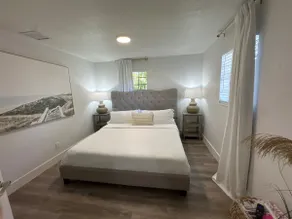 Lantana Beach Bungalow - Image 3