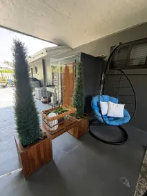 Lantana Retreat: King Bed + Queen Sleeper + Sauna - Image 5