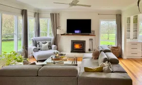Cottage with private Rainforest and Waterfalls in Tanybryn, Victoria - Image 4