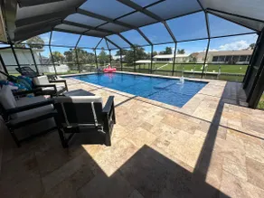 Stunning family canal home with heated pool - Image 4