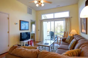 Toadally Relaxin' 2 Bedroom Home by RedAwning - Image 4