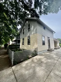Full Apartment. Off Street Parking And a real bed. - Image 2