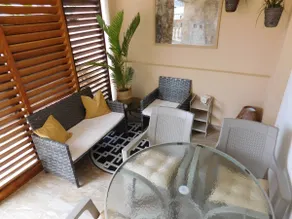 Deluxe apartment with outdoor oasis - Image 2