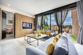 Luxury 2 Suites Apt w/ Terrace & Pool – 6 Guests - Image 2