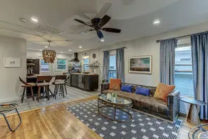 Eastside Sauna Bungalow Retreat- Close to DT - Image 4