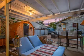 Eastside Sauna Bungalow Retreat- Close to DT - Image 2
