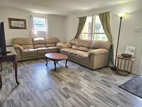 Quiet 3 bed, 1 bath: Wi-Fi, Fence, Boat Parking - Image 3