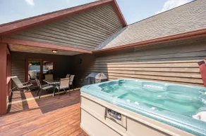 Luxury Mountain Escape w/ Hot Tub & Fireplaces - Image 2