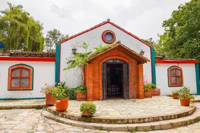 Mesa De Los Santos, Villa Esperanza! - Image 2