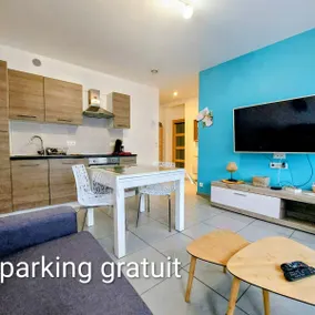 Ground floor, 42 m², 200 m to the TGV station, 400 m to the train station, town center, free parking - Image 5
