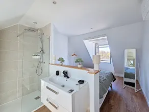 Large renovated 2-room apartment - Air-conditioned - Seine view - All within walking distance - Image 3