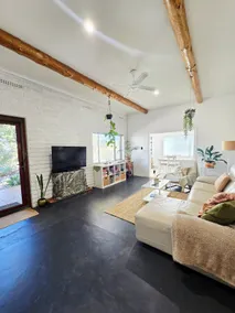 Sandy Feet Beach House - Image 5