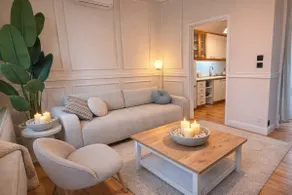 Elegant Old Town Suite - Image 5
