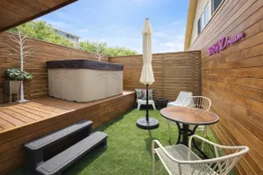 Hot Tub, Insta Decor, Walk to Colfax. - Image 5