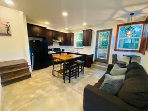 Tucked Inn Cully - Image 5